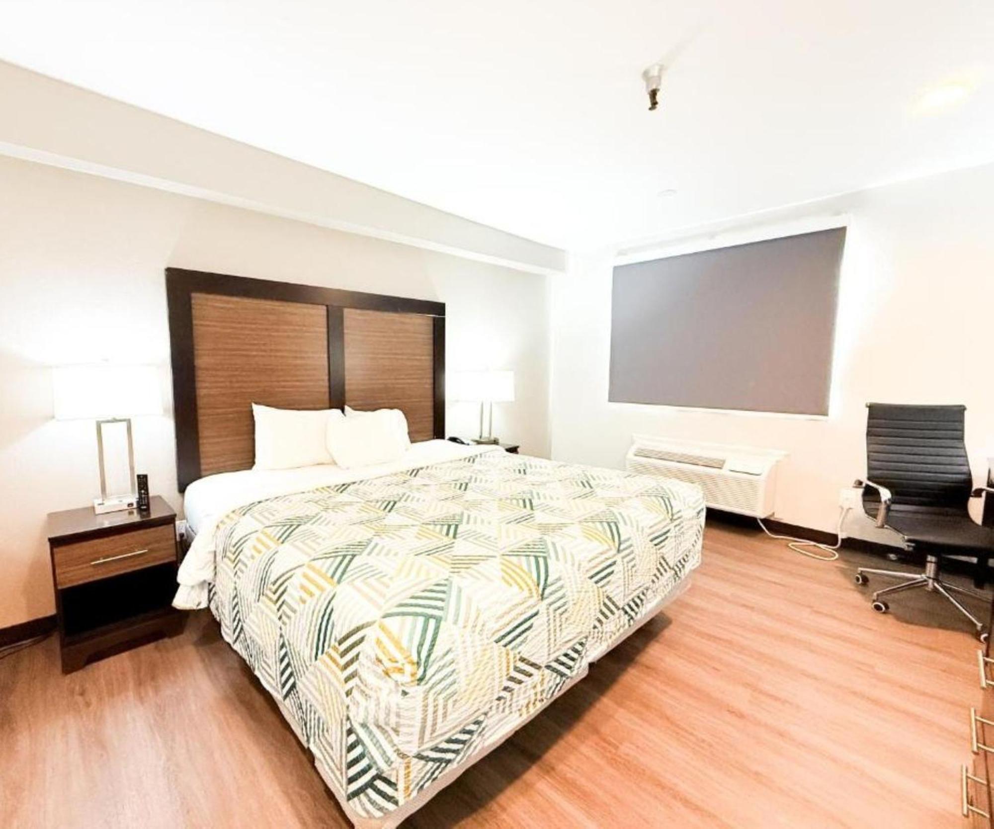 King Room,1643154856:JPEG