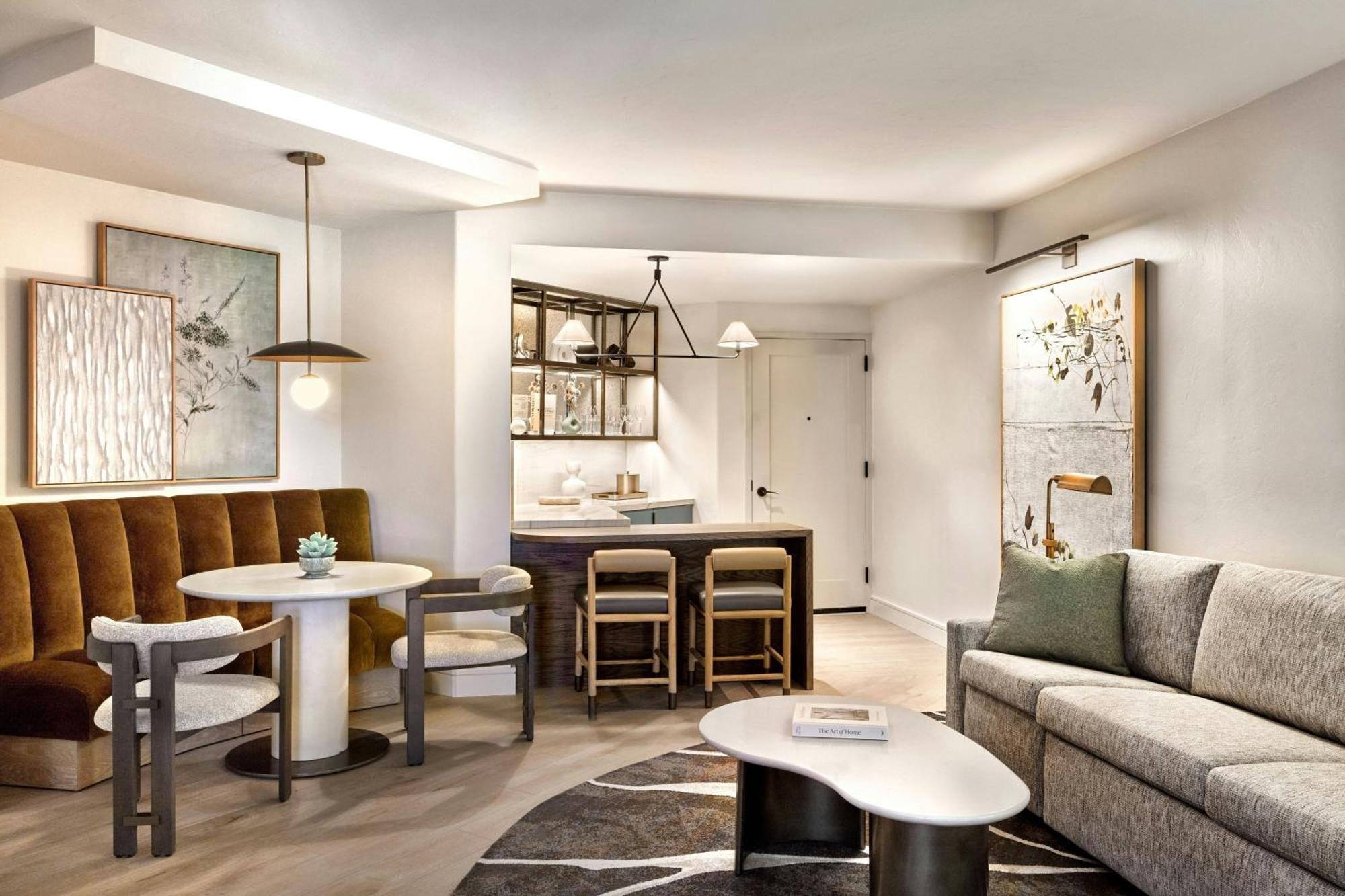 Two-Bedroom Signature Suite Mountain View