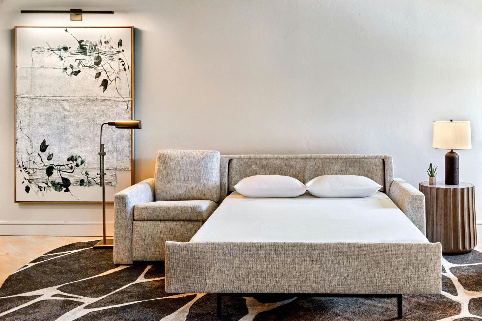 Two-Bedroom Signature Suite Mountain View