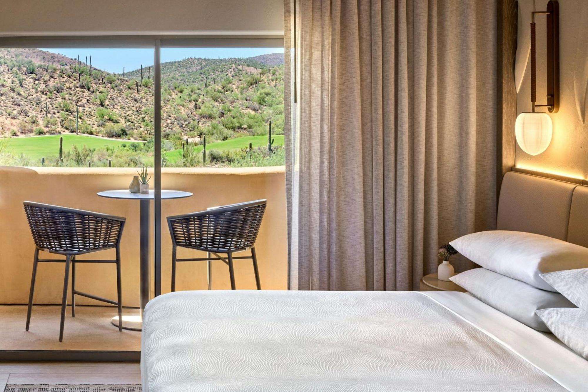 Lazy River or Golf View Guest room 2 Queen
