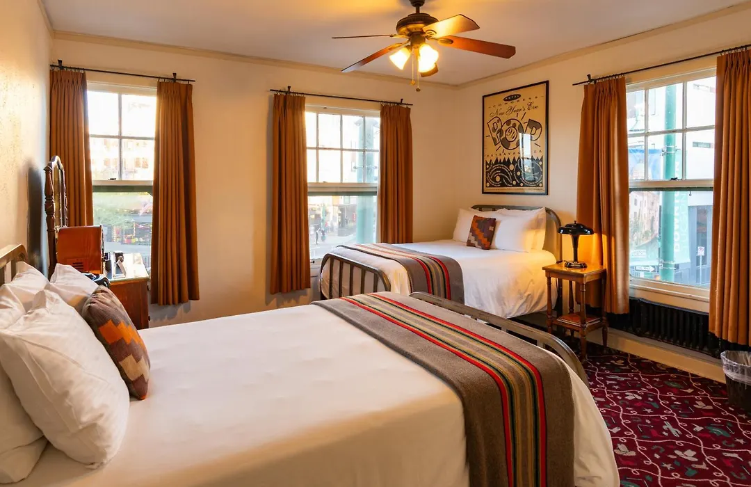 Hotel Congress-1