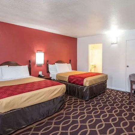 Econo Lodge University-2