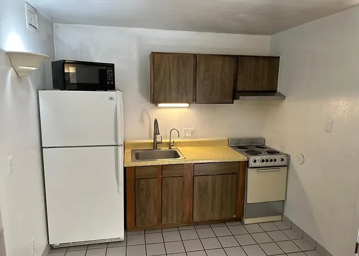 Flamingo Suites Tucson